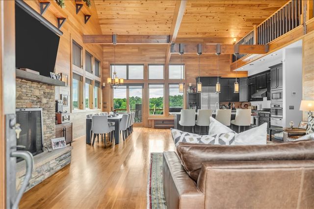 858 Harbor Green Pl, Sparta, TN 38583