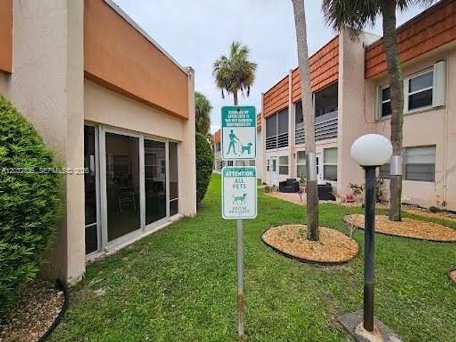 7610 Stirling Road 104C, Davie, FL 33024