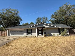 5814 Gloucester LN, Austin, TX 78723