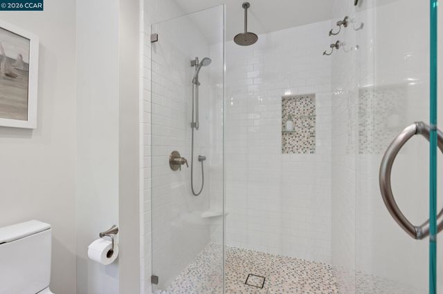 247 Corliss Dr, Moraga, CA 94556