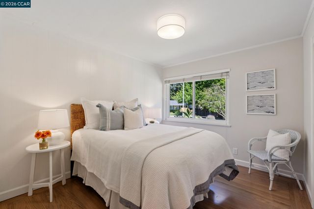 247 Corliss Dr, Moraga, CA 94556