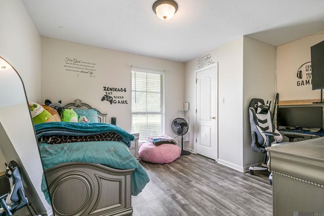 10791 Ray Dr, Denham Springs, LA 70706