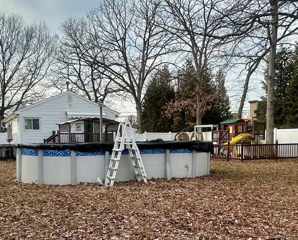 1255 Udall Road, Bay Shore, NY 11706