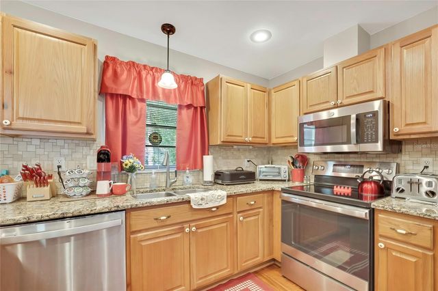 7411 BALTUSROL DRIVE, New Port Richey, FL 34654