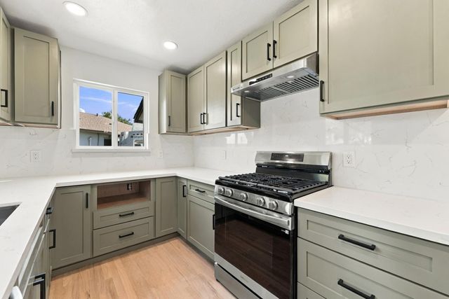 6431 Romack Cir, Sacramento, CA 95822