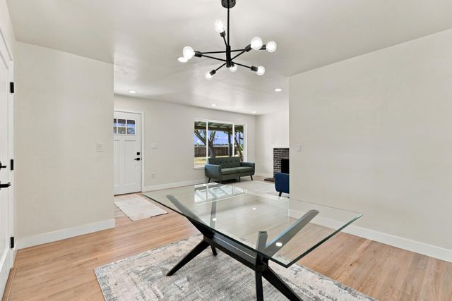 6431 Romack Cir, Sacramento, CA 95822