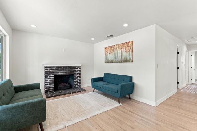 6431 Romack Cir, Sacramento, CA 95822