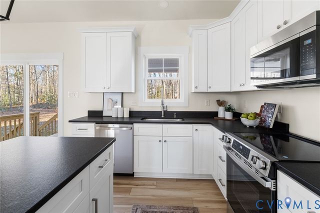 1006 Broad Street Rd, Manakin Sabot, VA 23103