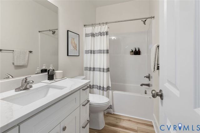 1006 Broad Street Rd, Manakin Sabot, VA 23103