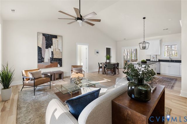 1006 Broad Street Rd, Manakin Sabot, VA 23103