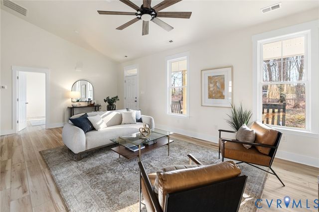 1006 Broad Street Rd, Manakin Sabot, VA 23103