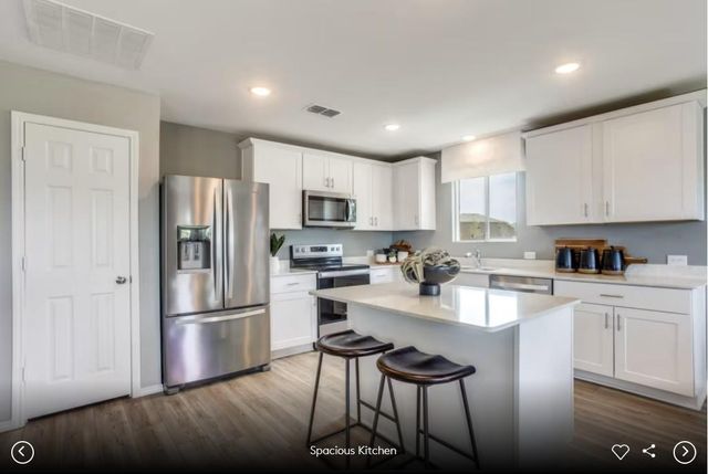 560 Tailwind DR, Kyle, TX 78640