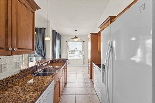 800 SAN LINO CIRCLE 831, Venice, FL 34292