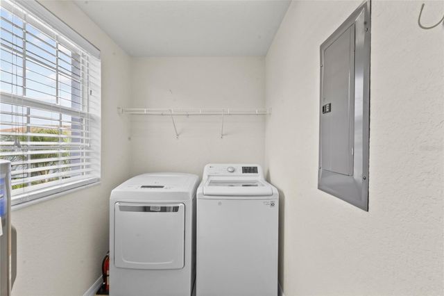 800 SAN LINO CIRCLE 831, Venice, FL 34292