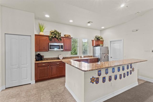 800 SAN LINO CIRCLE 831, Venice, FL 34292