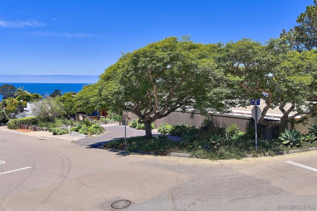 914 Highland Avenue, Del Mar, CA 92014