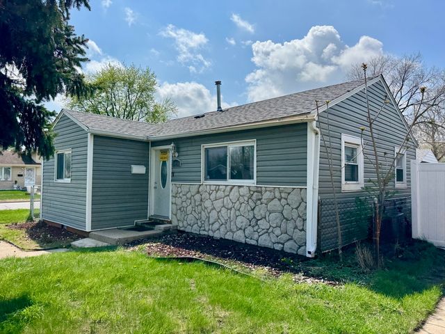 14056 S Marquette Avenue, Burnham, IL 60633