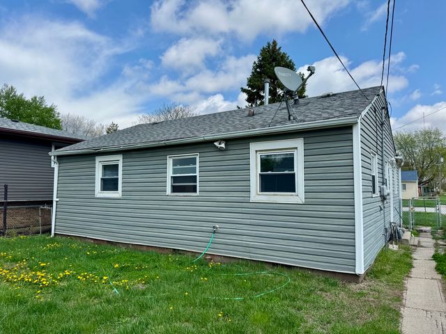 14056 S Marquette Avenue, Burnham, IL 60633