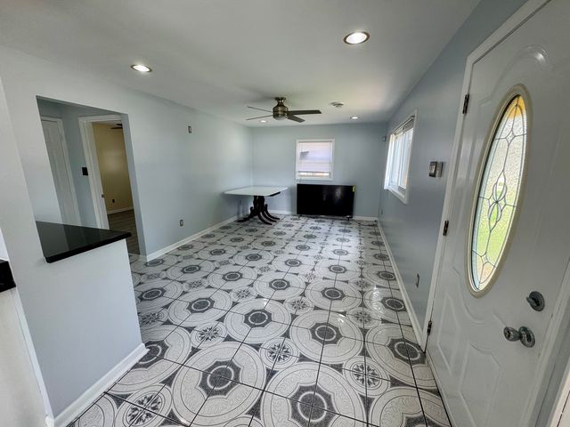 14056 S Marquette Avenue, Burnham, IL 60633