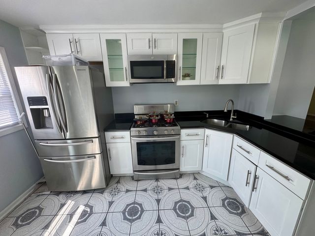 14056 S Marquette Avenue, Burnham, IL 60633
