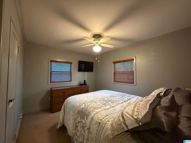 1541 26TH AVENUE N, Hueytown, AL 35023