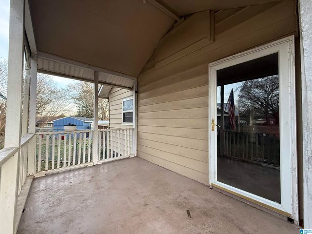 1541 26TH AVENUE N, Hueytown, AL 35023