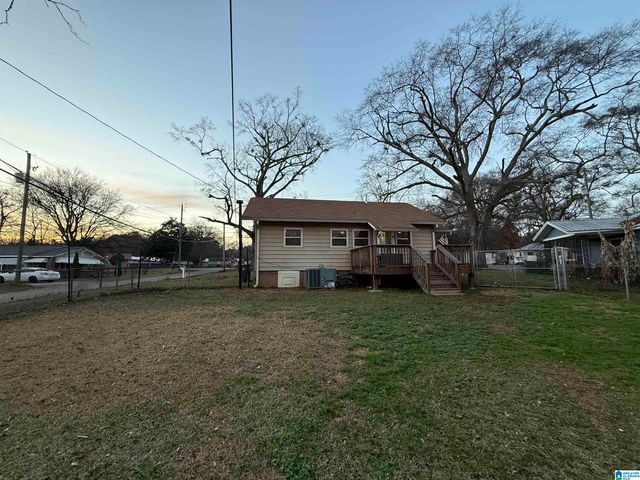 1541 26TH AVENUE N, Hueytown, AL 35023