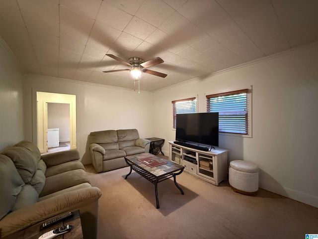 1541 26TH AVENUE N, Hueytown, AL 35023