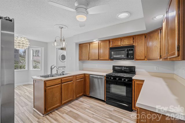 2 Manakiki Court, Etowah, NC 28729