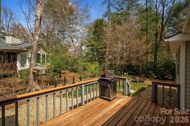 2 Manakiki Court, Etowah, NC 28729