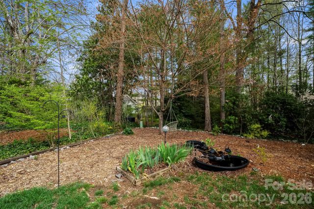 2 Manakiki Court, Etowah, NC 28729