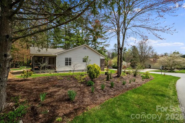 2 Manakiki Court, Etowah, NC 28729