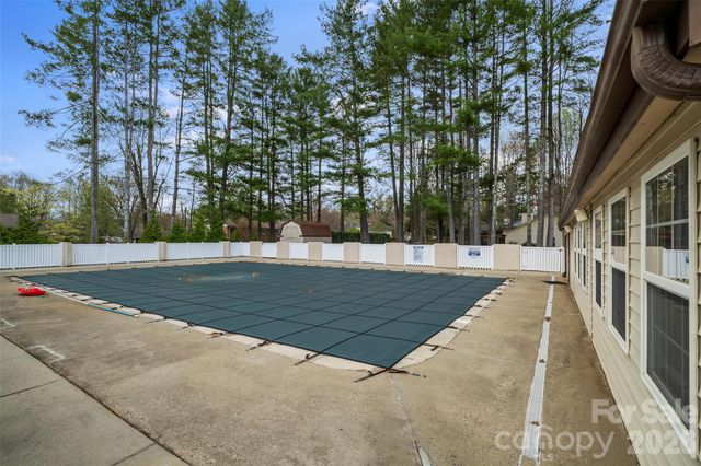 2 Manakiki Court, Etowah, NC 28729