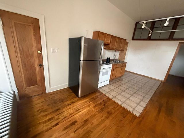 1014 E Prairie Avenue 1FE, Des Plaines, IL 60016