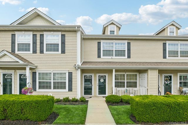 1120 Willow Lane, Valley Stream, NY 11580