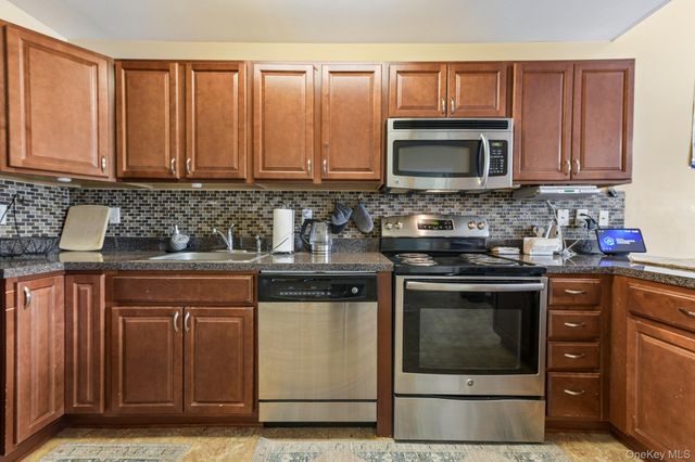 1120 Willow Lane, Valley Stream, NY 11580