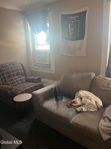 96 Hanover Street, Troy, NY 12180