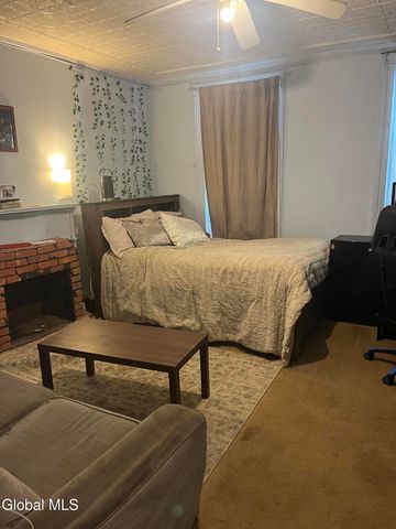 96 Hanover Street, Troy, NY 12180