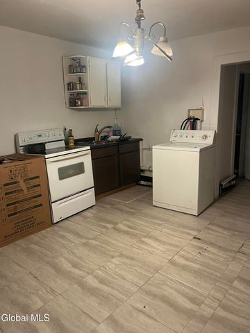 96 Hanover Street, Troy, NY 12180