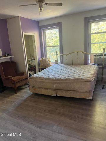 96 Hanover Street, Troy, NY 12180