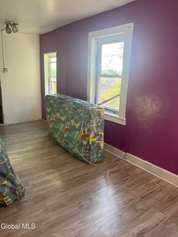 96 Hanover Street, Troy, NY 12180