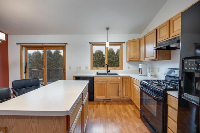 1348 Windsor Circle, Watertown, WI 53098