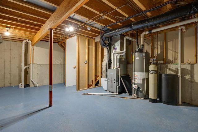 1348 Windsor Circle, Watertown, WI 53098