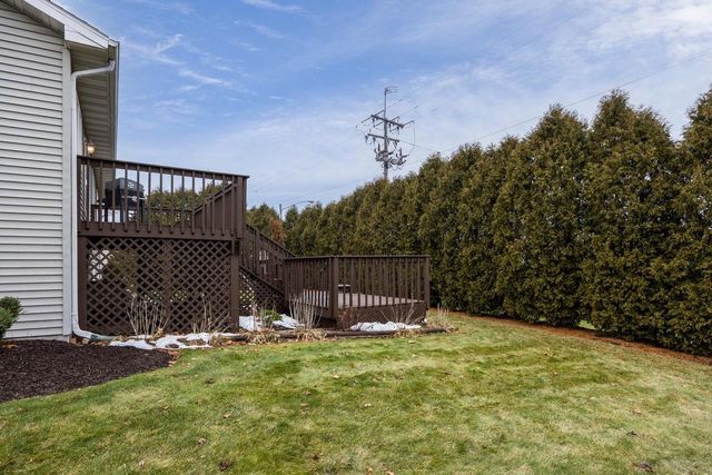 1348 Windsor Circle, Watertown, WI 53098