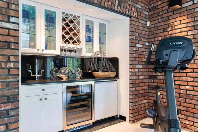 109 Mamaroneck Road, Scarsdale, NY 10583