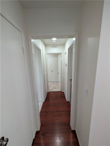845 W Olive Avenue B, Monrovia, CA 91016