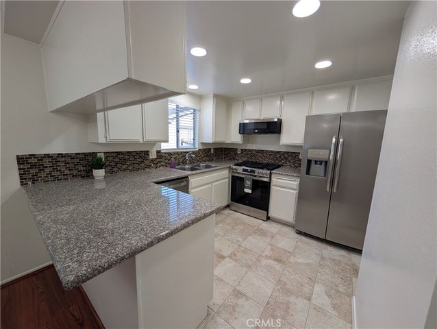 845 W Olive Avenue B, Monrovia, CA 91016