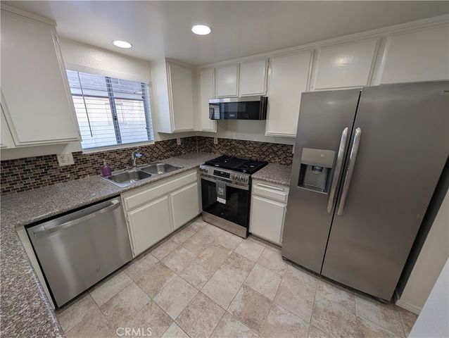 845 W Olive Avenue B, Monrovia, CA 91016