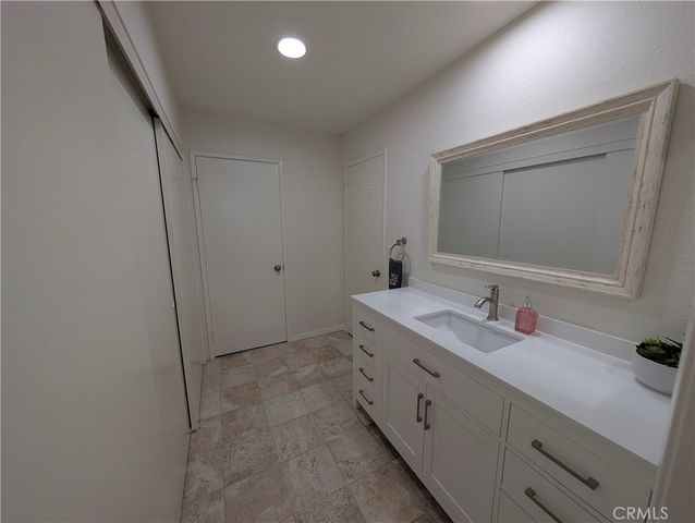 845 W Olive Avenue B, Monrovia, CA 91016