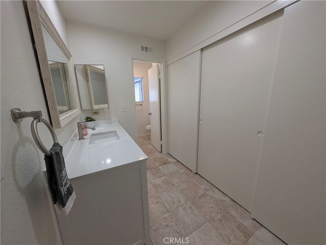 845 W Olive Avenue B, Monrovia, CA 91016